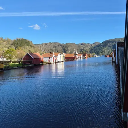 Elvehavn - I Sjobod - Feda Apartament