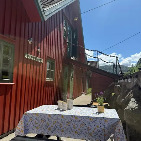 Elvehavn - I Sjobod - Feda